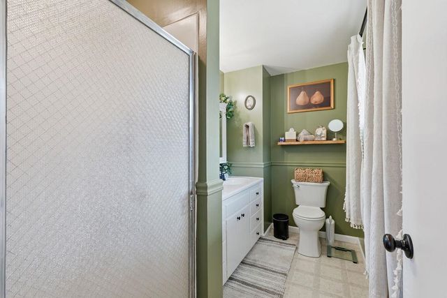 1907 W TONI RAE Dr, Spokane, WA 99218