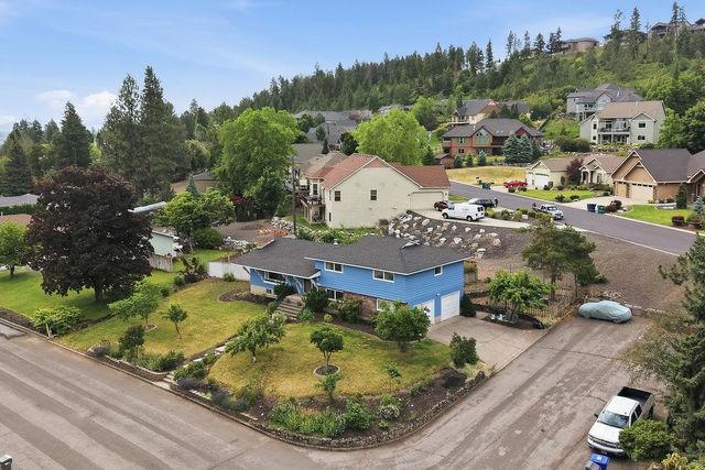 1907 W TONI RAE Dr, Spokane, WA 99218