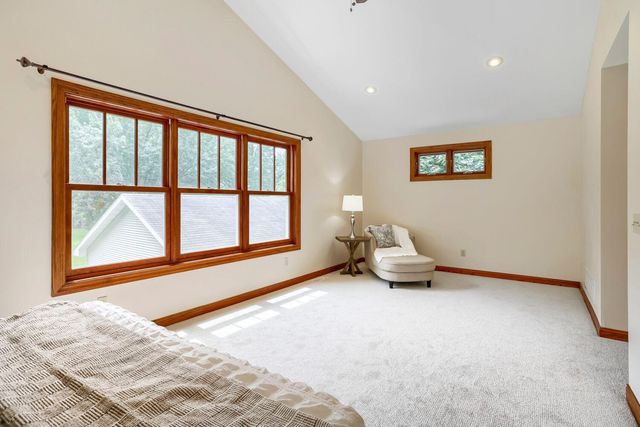 3019 W Old Shakopee Road W, Bloomington, MN 55431