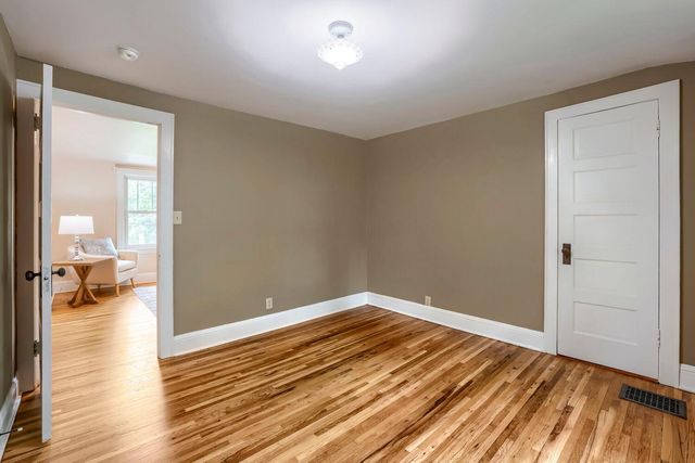 3019 W Old Shakopee Road W, Bloomington, MN 55431