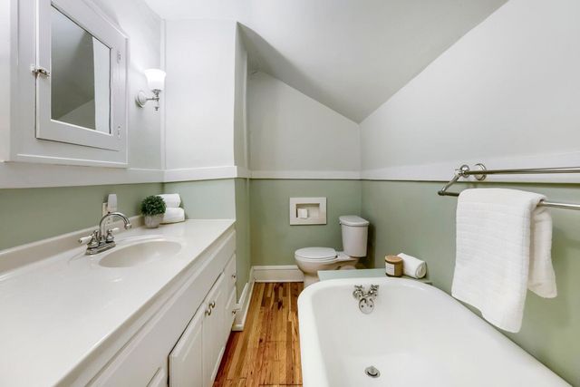 3019 W Old Shakopee Road W, Bloomington, MN 55431