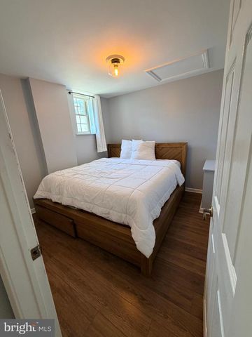 4406 BAKER ST, Philadelphia, PA 19127