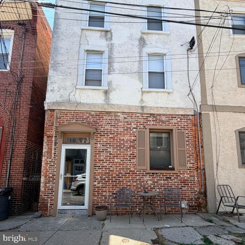 4406 BAKER ST, Philadelphia, PA 19127