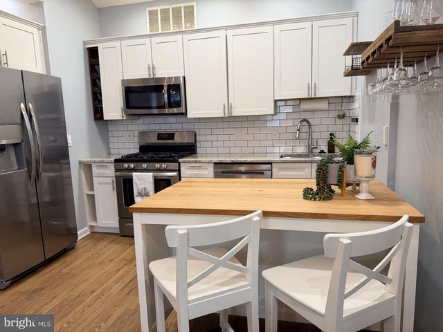 4406 BAKER ST, Philadelphia, PA 19127