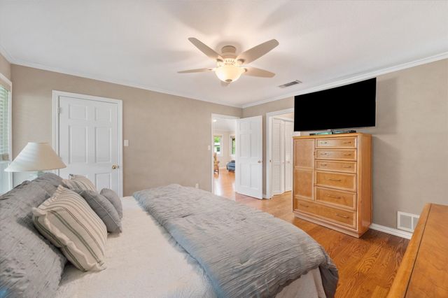 1328 Bear Creek Road, Cedar Hill, TX 75104