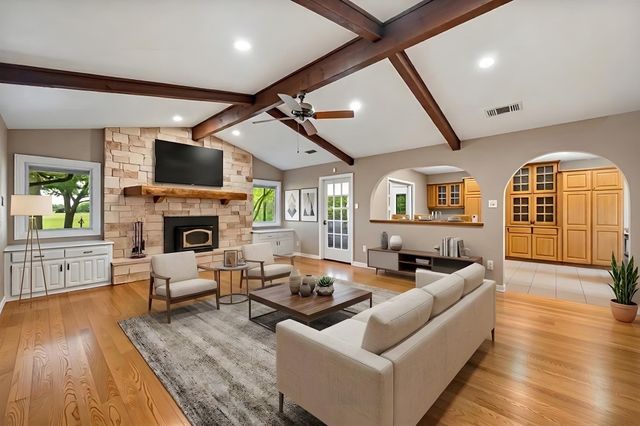 1328 Bear Creek Road, Cedar Hill, TX 75104
