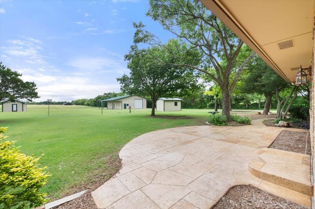 1328 Bear Creek Road, Cedar Hill, TX 75104