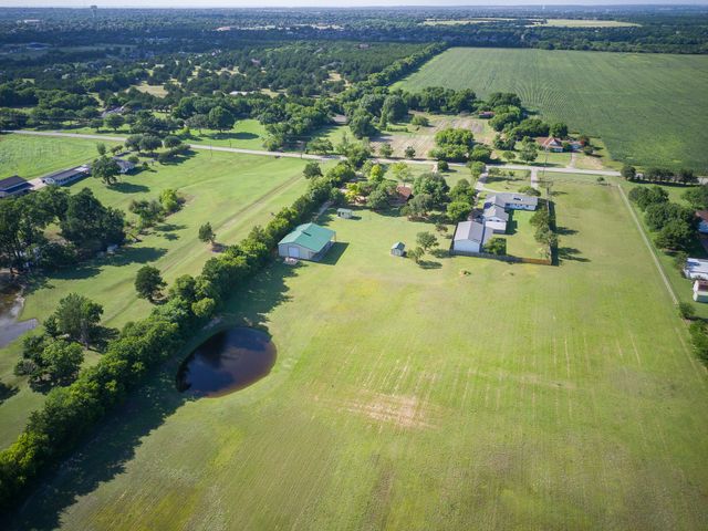 1328 Bear Creek Road, Cedar Hill, TX 75104
