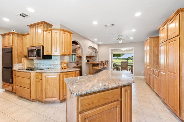 1328 Bear Creek Road, Cedar Hill, TX 75104