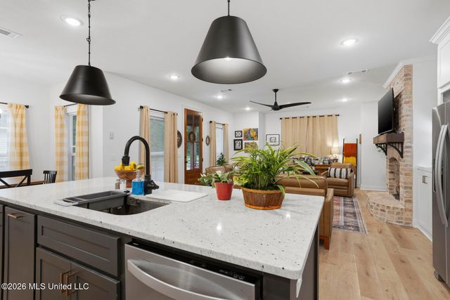 111 Colebrooke Cove, Florence, MS 39073