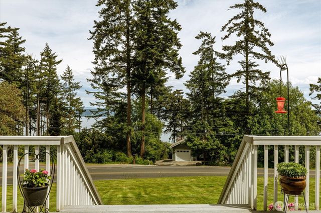 152 E Morris Road, Coupeville, WA 98239
