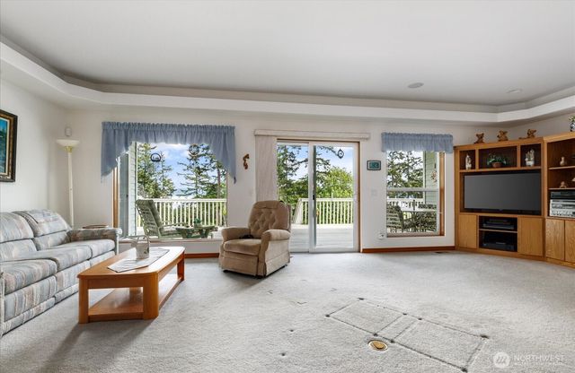 152 E Morris Road, Coupeville, WA 98239