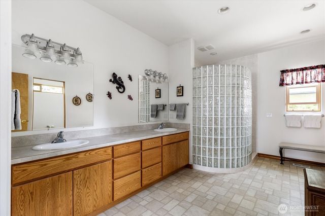 152 E Morris Road, Coupeville, WA 98239