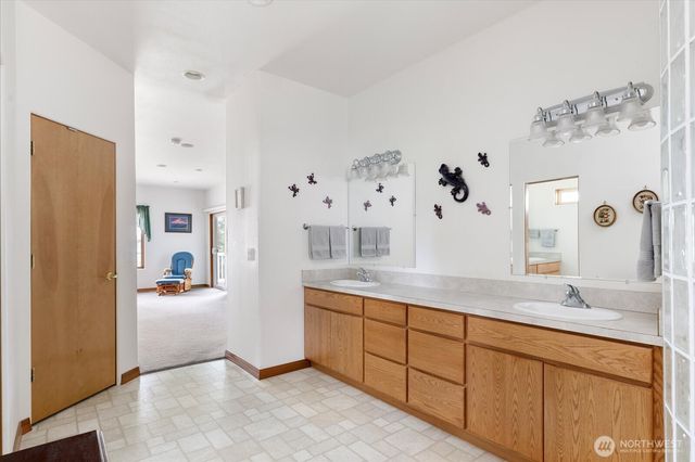 152 E Morris Road, Coupeville, WA 98239