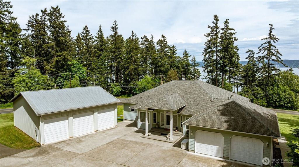 152 E Morris Road, Coupeville, WA 98239