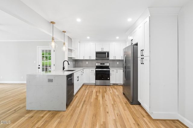 412 Pinecroft Drive, Raleigh, NC 27609