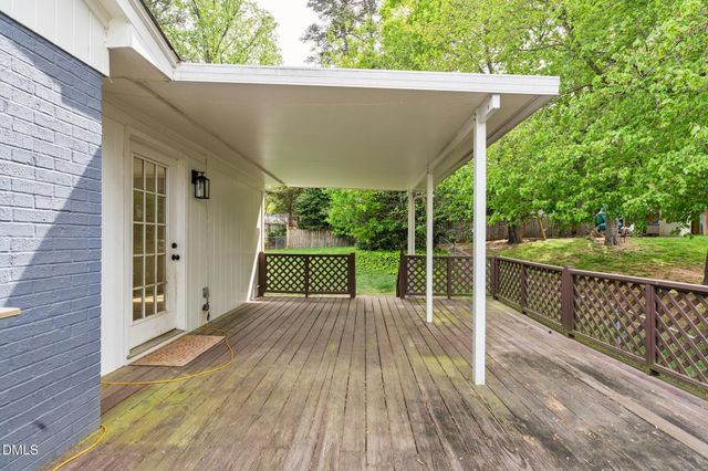 412 Pinecroft Drive, Raleigh, NC 27609