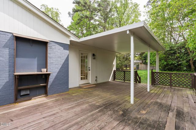 412 Pinecroft Drive, Raleigh, NC 27609