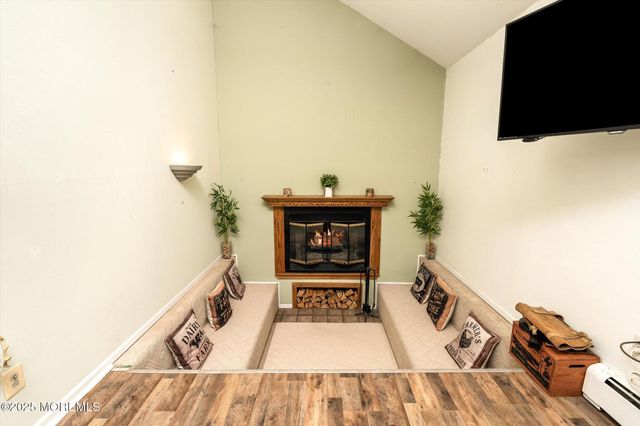 619 Hanover Drive, Wrightstown, NJ 08562