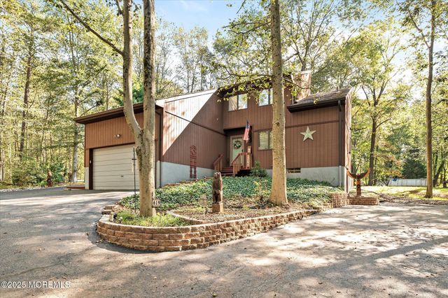 619 Hanover Drive, Wrightstown, NJ 08562