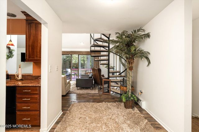619 Hanover Drive, Wrightstown, NJ 08562