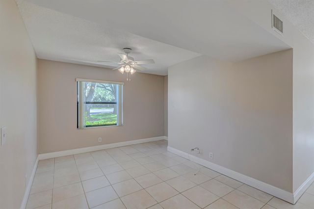 601 Sabal Ridge Circle A, Palm Beach Gardens, FL 33418