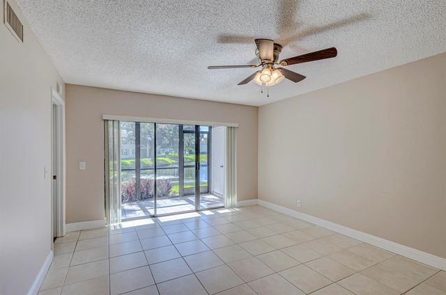 601 Sabal Ridge Circle A, Palm Beach Gardens, FL 33418