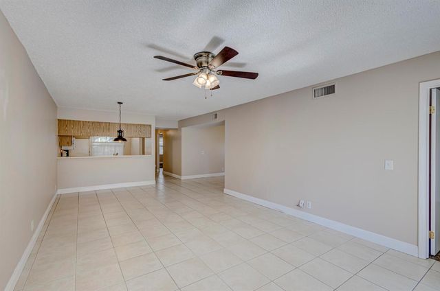 601 Sabal Ridge Circle A, Palm Beach Gardens, FL 33418
