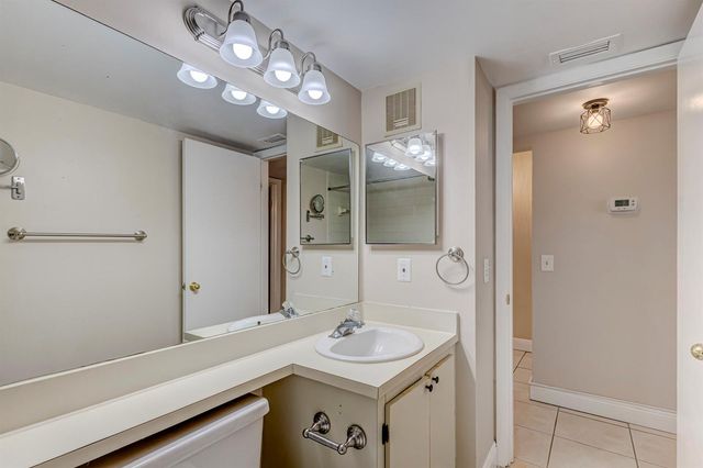 601 Sabal Ridge Circle A, Palm Beach Gardens, FL 33418