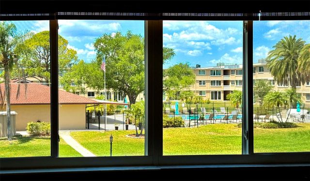 5080 LOCUST STREET NE 219, St Petersburg, FL 33703