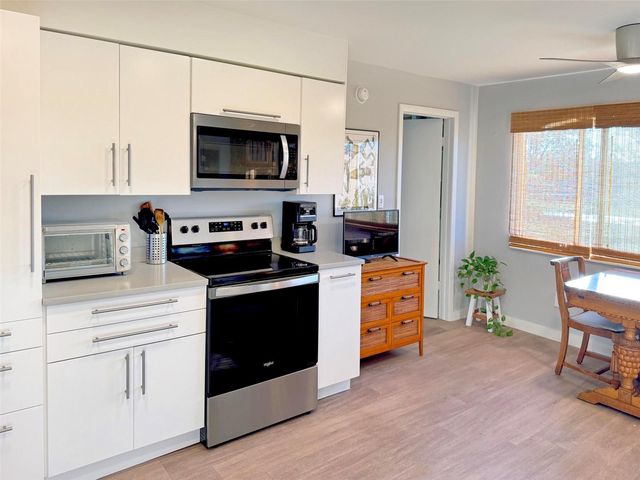 5080 LOCUST STREET NE 219, St Petersburg, FL 33703