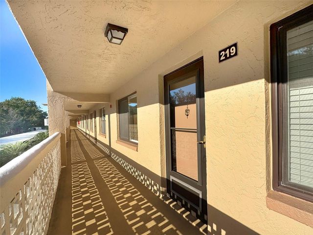 5080 LOCUST STREET NE 219, St Petersburg, FL 33703