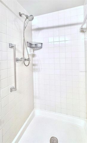 5080 LOCUST STREET NE 219, St Petersburg, FL 33703