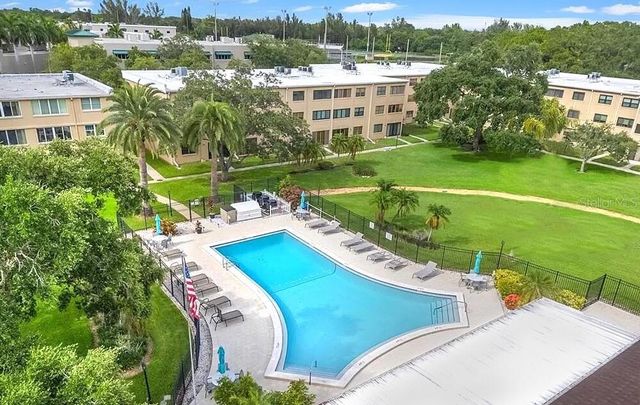 5080 LOCUST STREET NE 219, St Petersburg, FL 33703