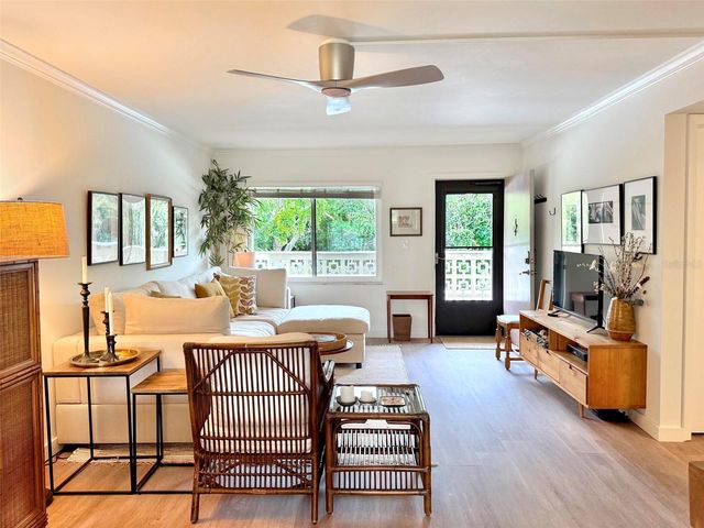 5080 LOCUST STREET NE 219, St Petersburg, FL 33703