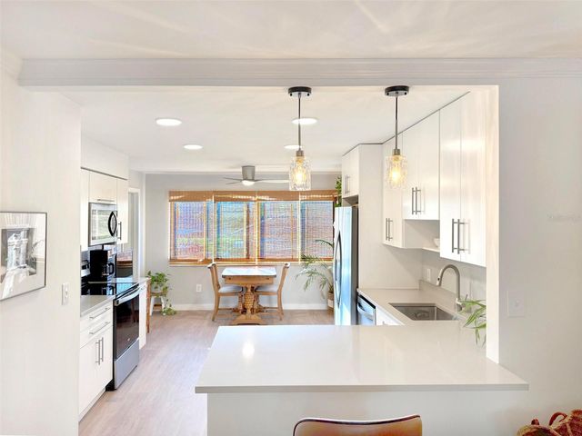 5080 LOCUST STREET NE 219, St Petersburg, FL 33703
