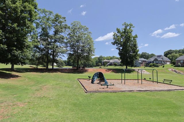 725 Ethridge Point, Boiling Springs, SC 29316