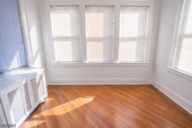 26 Scofield St, Newark City, NJ 07106
