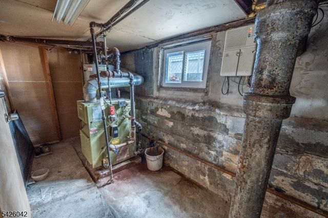 26 Scofield St, Newark City, NJ 07106
