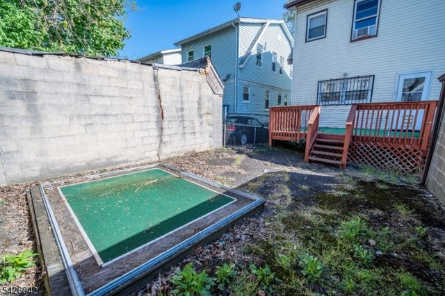 26 Scofield St, Newark City, NJ 07106