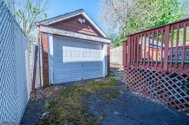 26 Scofield St, Newark City, NJ 07106