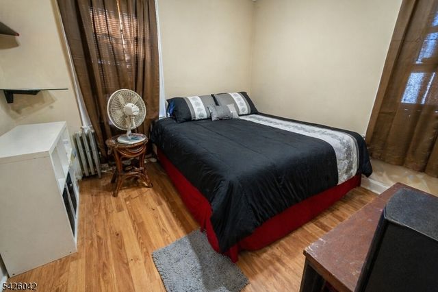 26 Scofield St, Newark City, NJ 07106