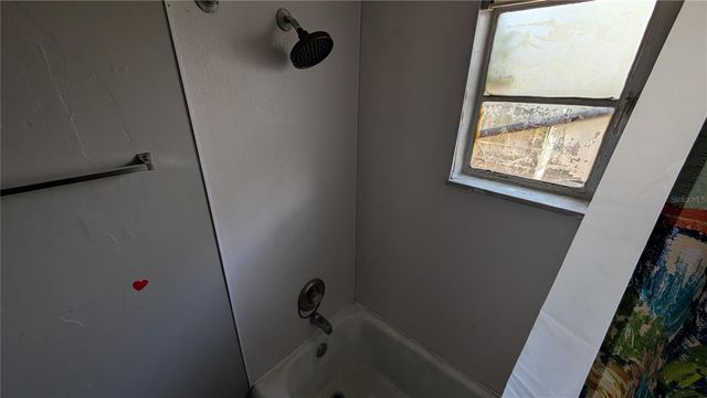 2801 W CLEVELAND STREET, Tampa, FL 33609