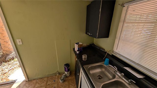 2801 W CLEVELAND STREET, Tampa, FL 33609