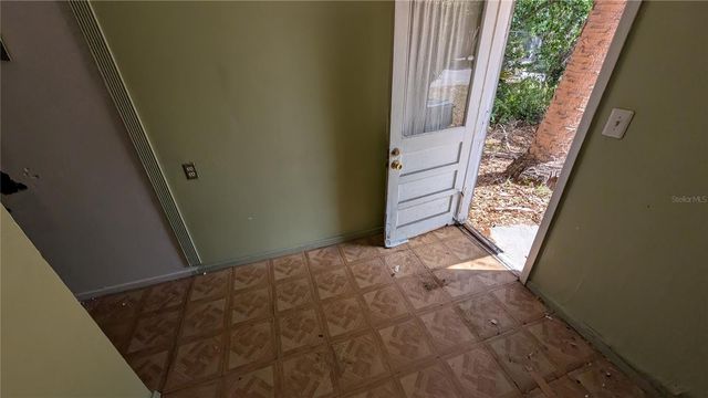 2801 W CLEVELAND STREET, Tampa, FL 33609