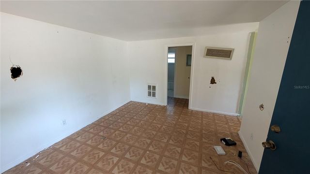 2801 W CLEVELAND STREET, Tampa, FL 33609