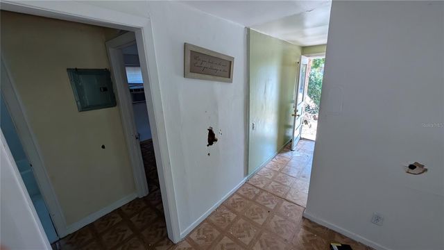 2801 W CLEVELAND STREET, Tampa, FL 33609