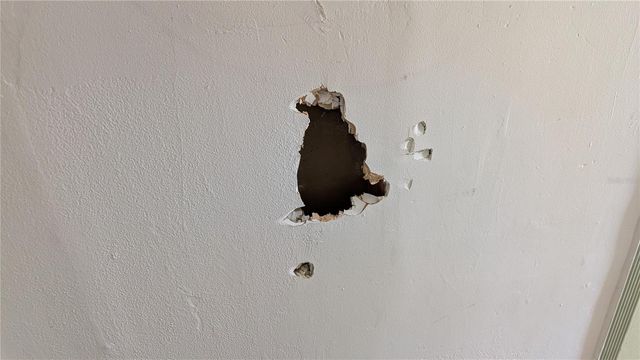 2801 W CLEVELAND STREET, Tampa, FL 33609