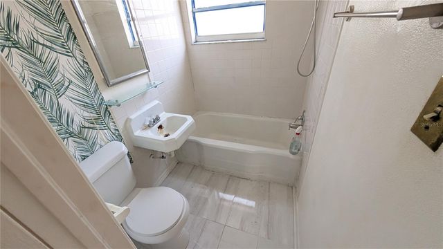 2801 W CLEVELAND STREET, Tampa, FL 33609