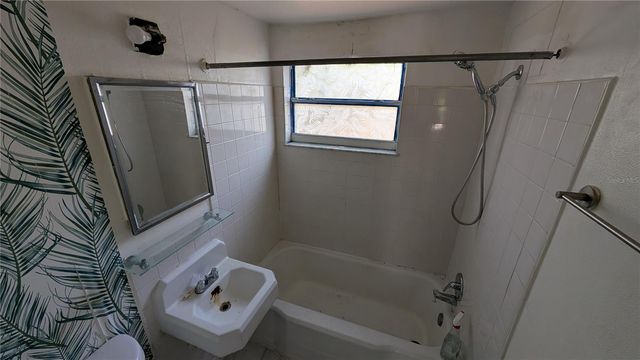 2801 W CLEVELAND STREET, Tampa, FL 33609